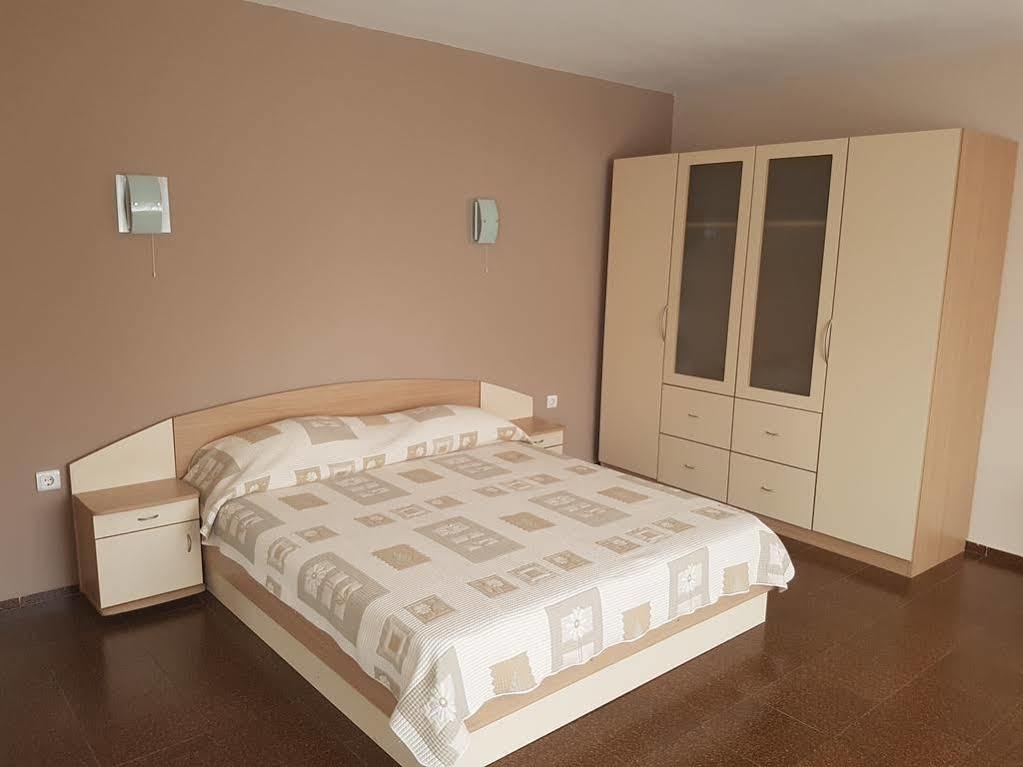 Family Hotel Alfa Vita Sozopol Extérieur photo