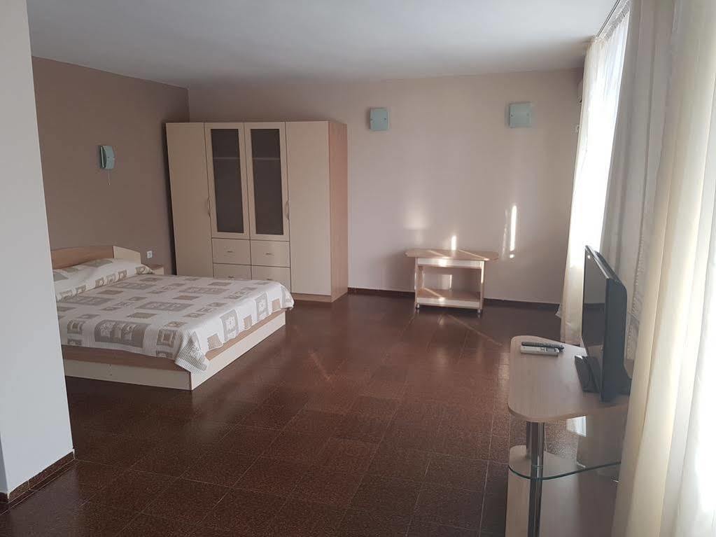 Family Hotel Alfa Vita Sozopol Extérieur photo